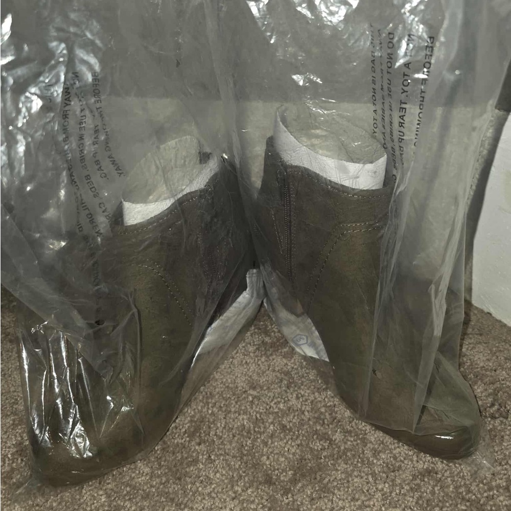 Crown Vintage Forest Green Ankle Boots